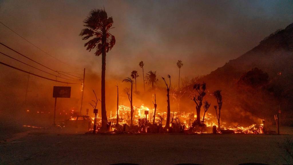 Apuntes de Historia – Calor, incendios y ceguera…